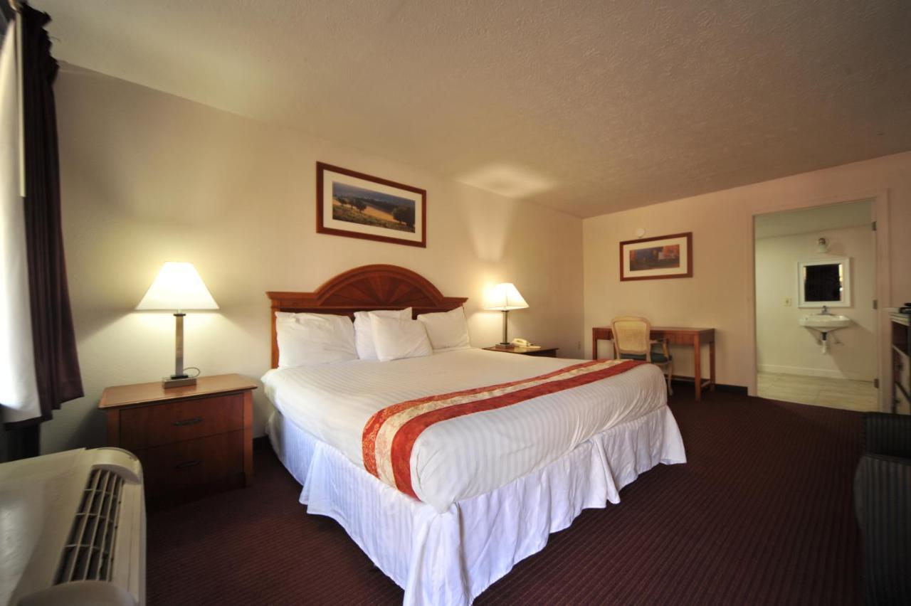 Zuma Motel
