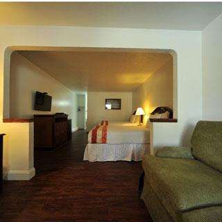Motel Zuma Williamsburg